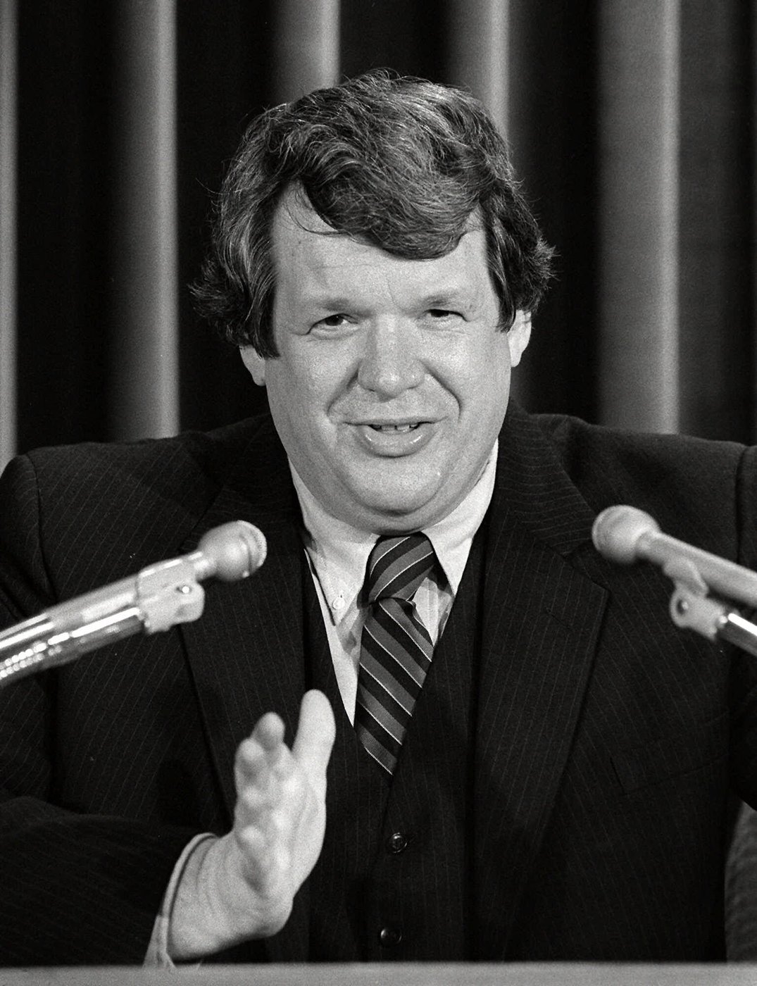 Dennis Hastert, longtime Republican House speaker who went to prison, dies at age 84 | iNFOnews.ca