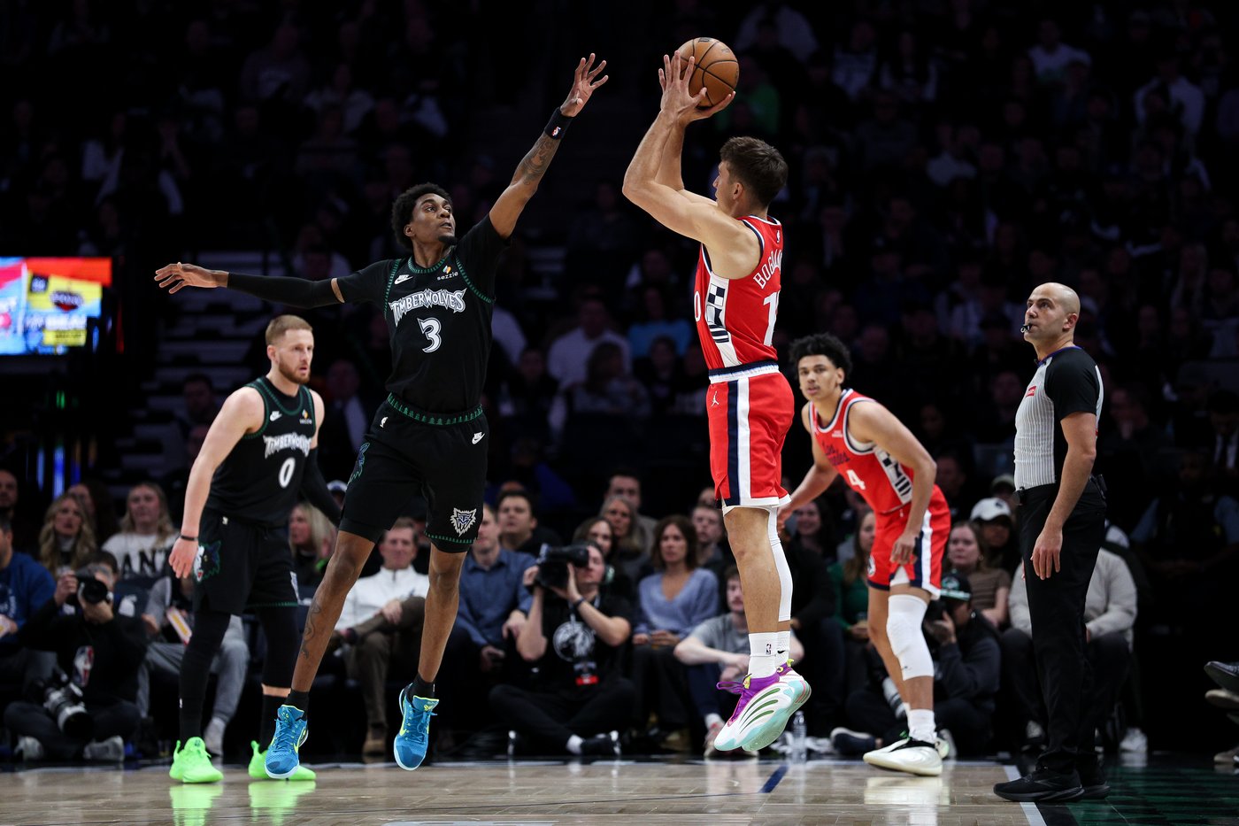 Reid makes a go-ahead 3-pointer, McDaniels scores 27 and Timberwolves edge Clippers | iNFOnews.ca Reid makes a go-ahead 3-pointer, McDaniels scores 27 and Timberwolves edge Clippers | iNFOnews.ca