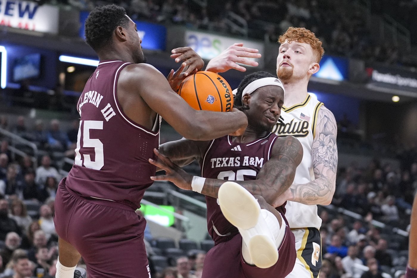 Pharrel Payne's big game helps No. 17 Texas A&M pull away from No. 11 Purdue 70-66 | iNFOnews.ca Pharrel Payne's big game helps No. 17 Texas A&M pull away from No. 11 Purdue 70-66 | iNFOnews.ca
