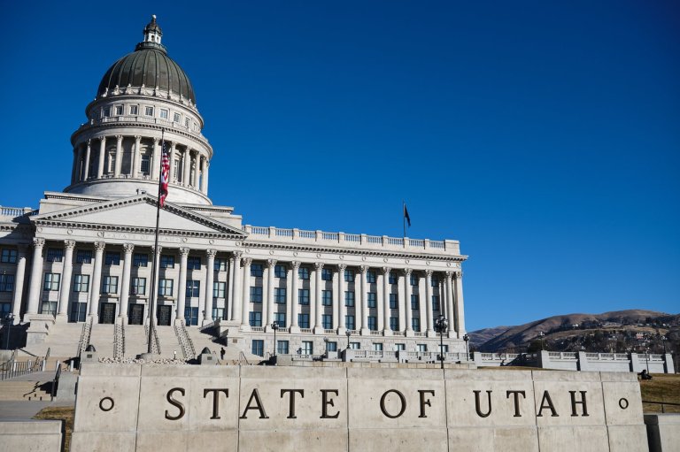 Utah Congress members sue to try to block new House districts that boost Democrats' chances | iNFOnews.ca