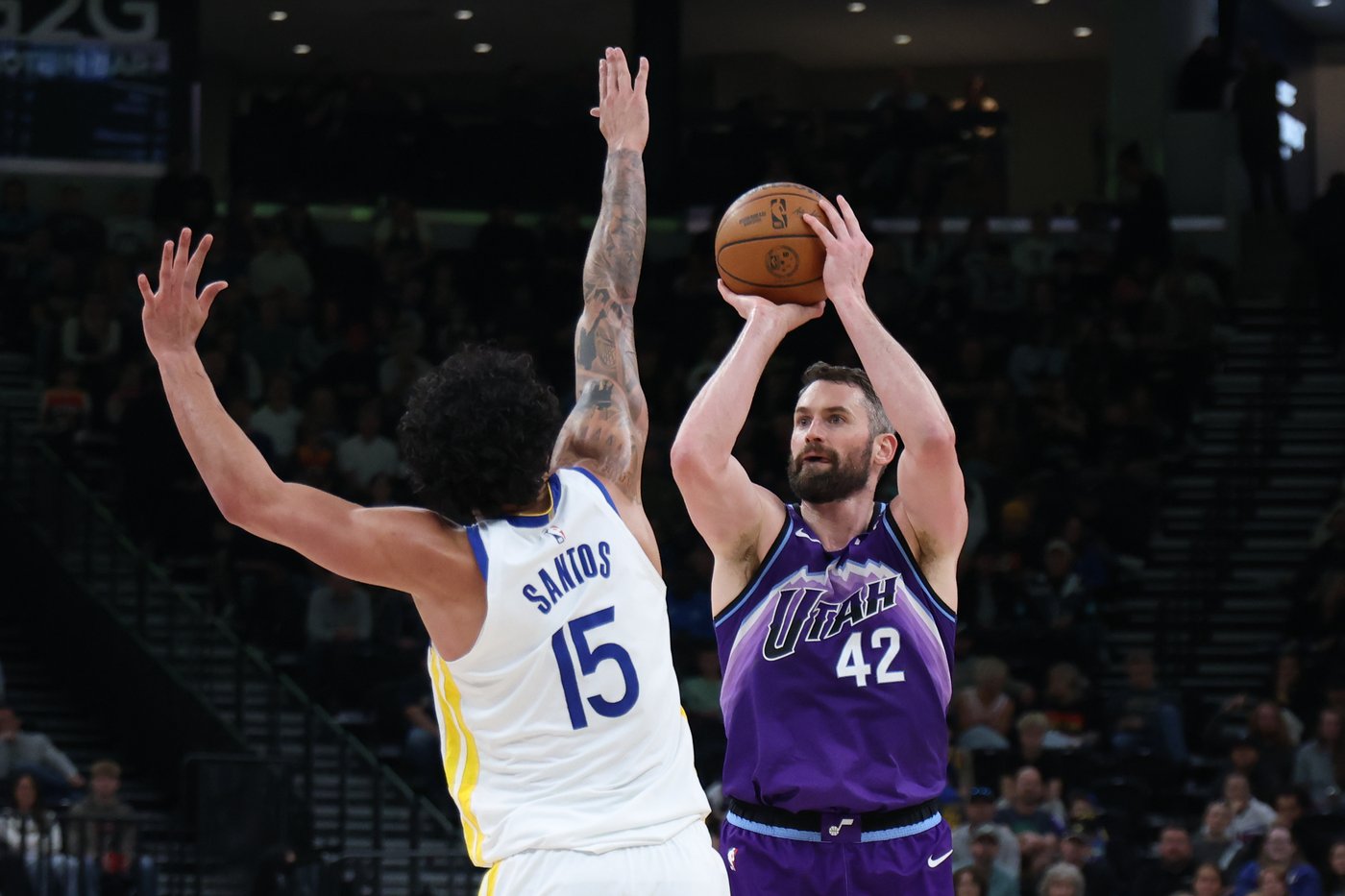 Sensabaugh scores 21, Hinson makes go-ahead 3 as depleted Jazz stun Warriors, 119-116 | iNFOnews.ca