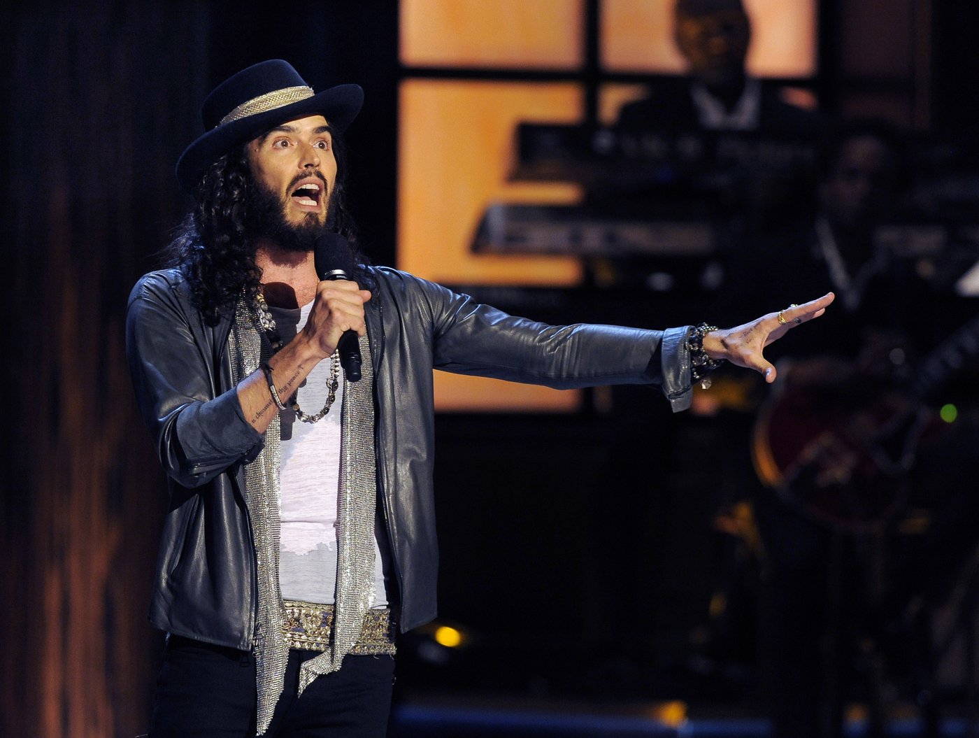 UK prosecutors are mulling whether to charge Russell Brand over sex assault allegations | iNFOnews.ca