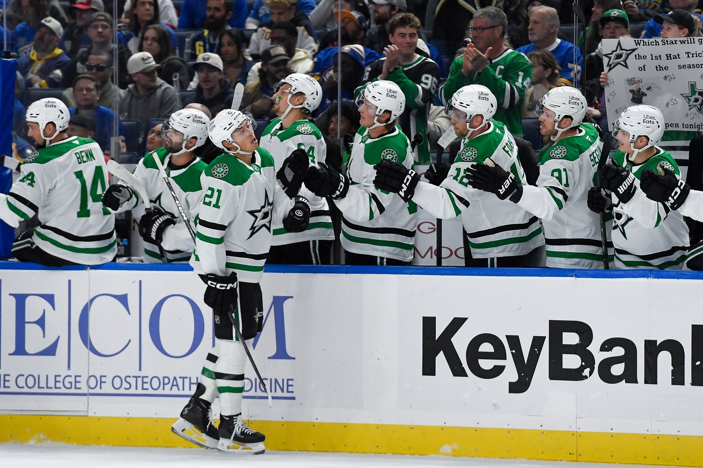 Jake Oettinger has second straight shutout in the Stars' 4-0 victory over the Sabres | iNFOnews.ca