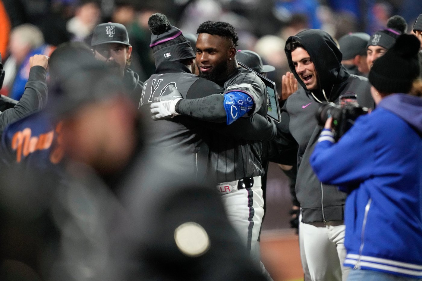 Luis Robert Jr. is off to a rousing start with the Mets after arriving in an offseason trade | iNFOnews.ca