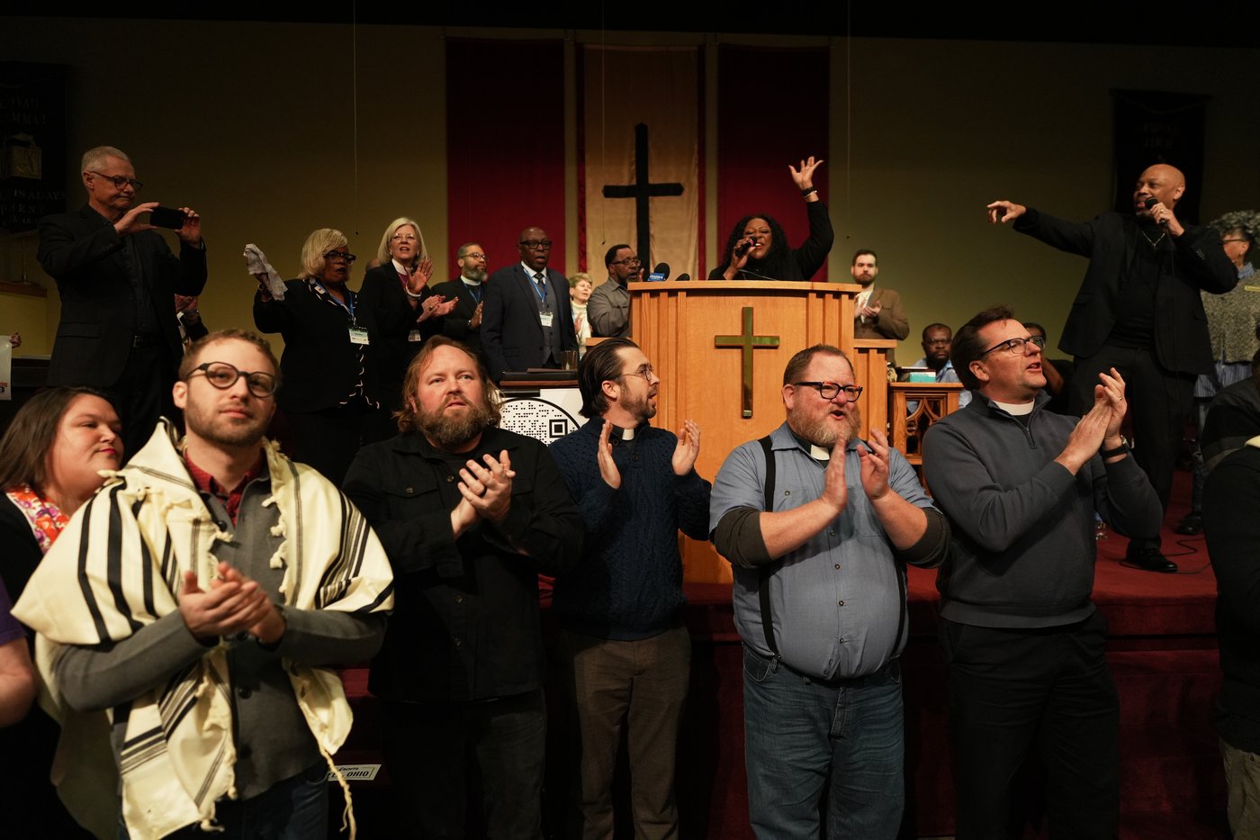 2 Ohio pastors emerge as faithful allies for Haitian migrants during Trump's crackdown | iNFOnews.ca
