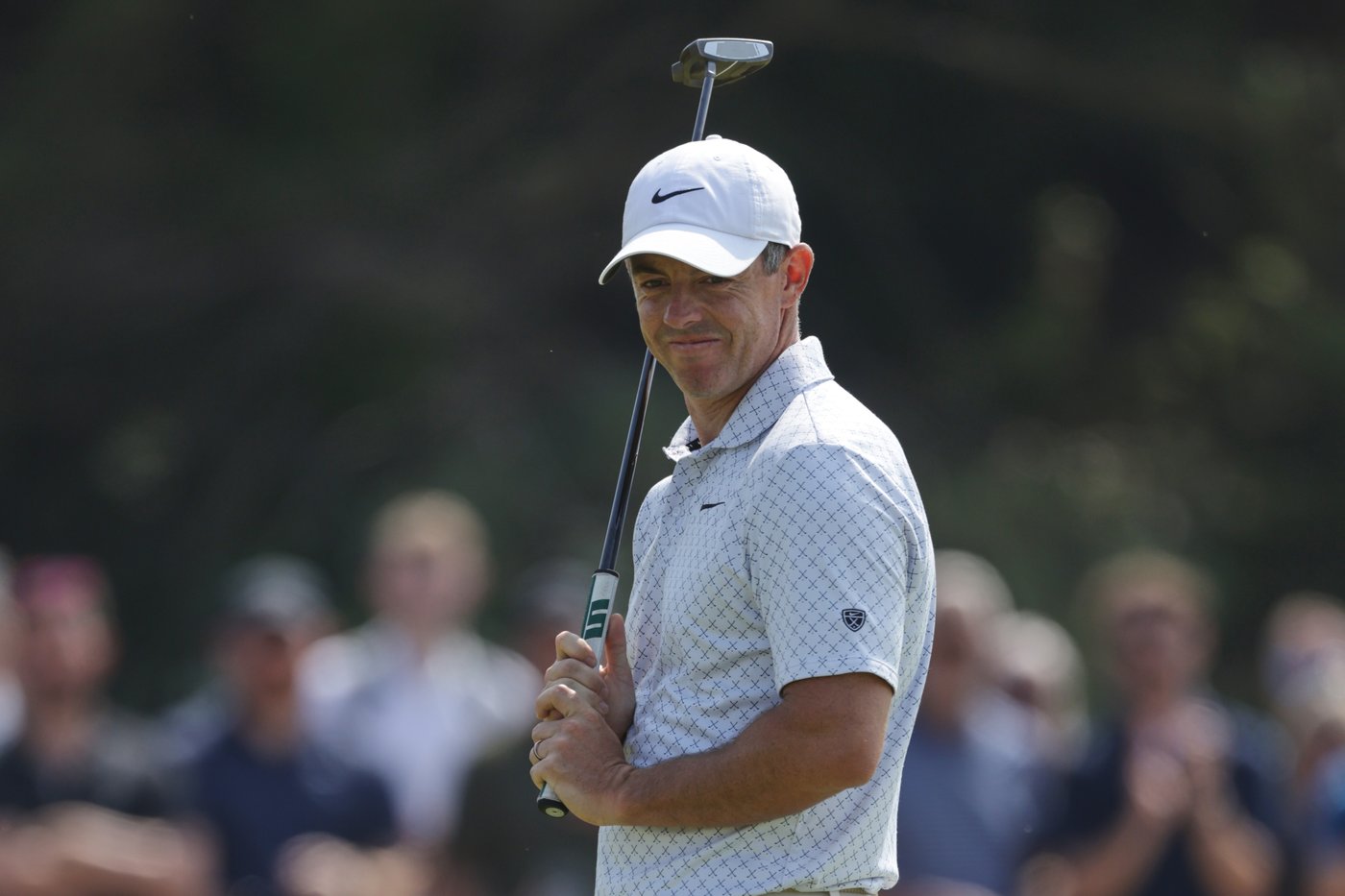 Rory McIlroy makes the cut at British Open but needs a big weekend for a 2nd claret jug | iNFOnews.ca
