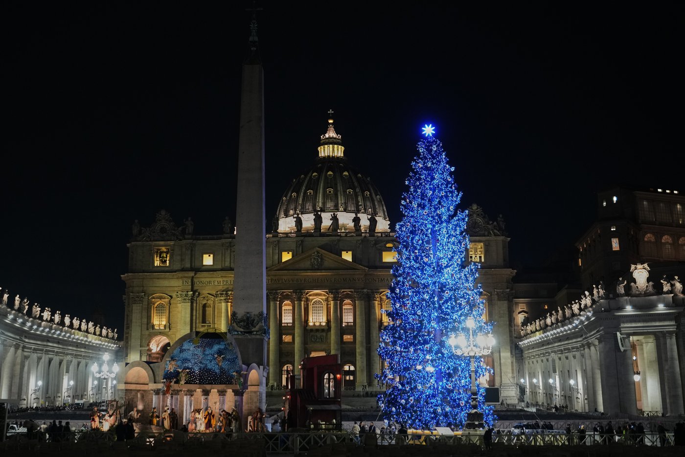 Vatican unveils Nativity scene, lights Christmas tree in St. Peter’s Square | iNFOnews.ca