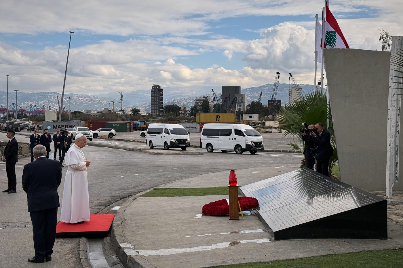 Pope prays at site of 2020 port explosion on last day of trip | iNFOnews.ca Pope prays at site of 2020 port explosion on last day of trip | iNFOnews.ca
