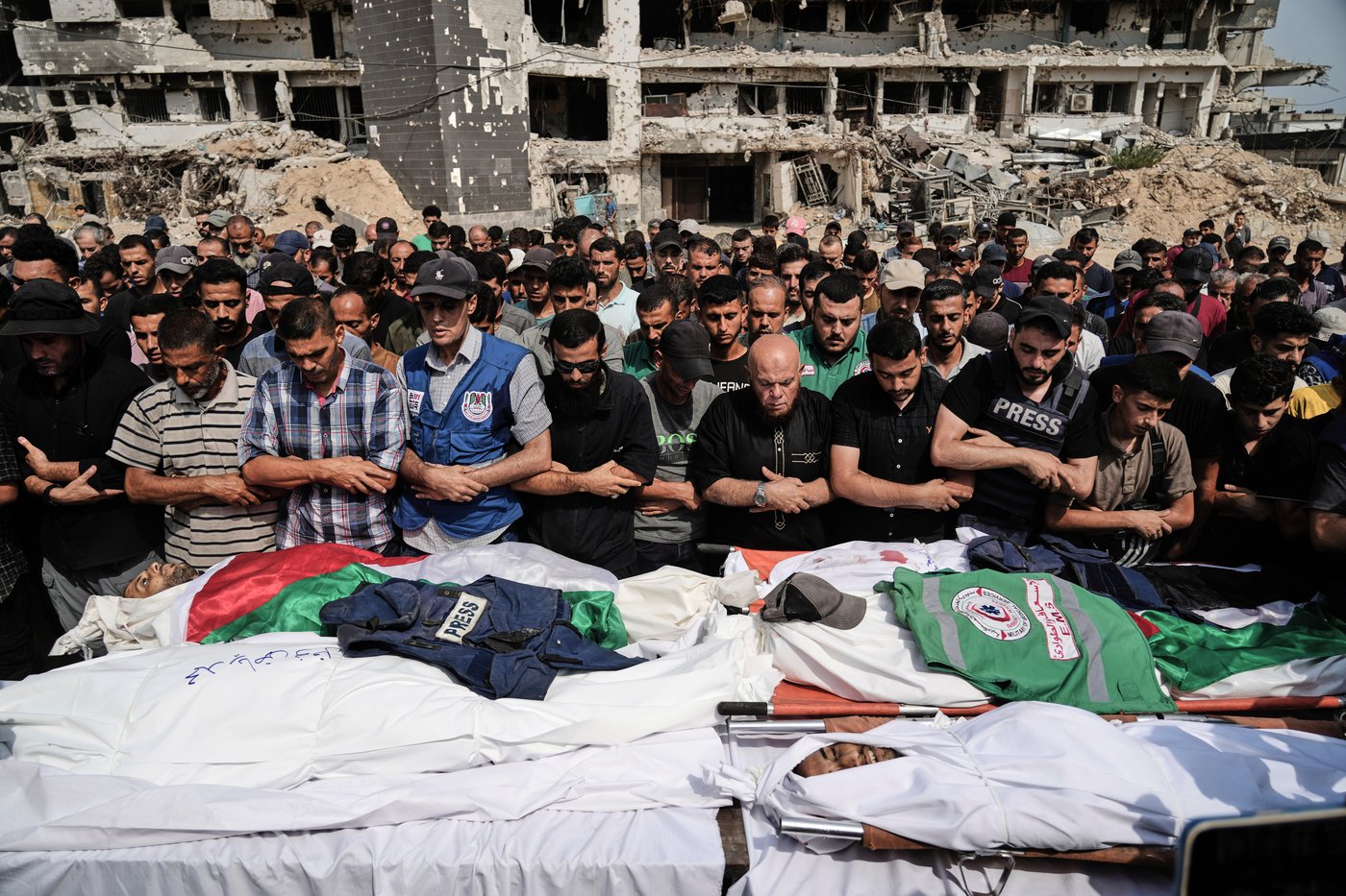 Journalists work in dire conditions to tell Gaza's story, knowing that could make them targets | iNFOnews.ca