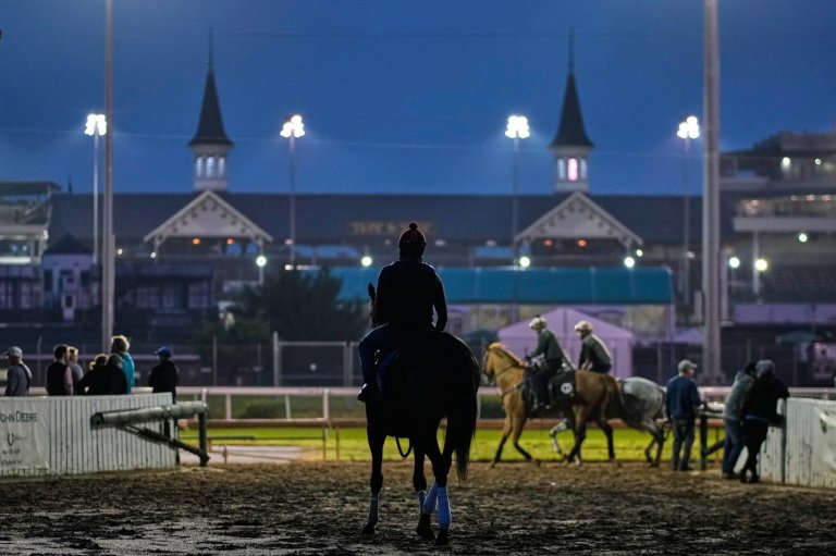 Photos show pre-race workouts ahead of the Kentucky Derby | iNFOnews.ca