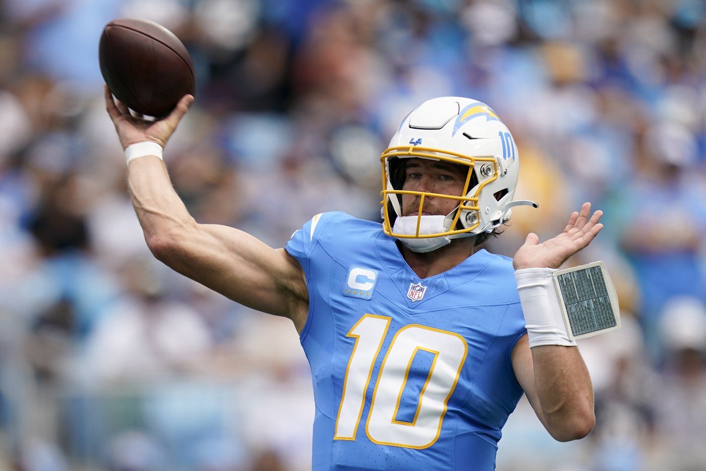 Chargers QB Justin Herbert doesn't practice because of right ankle injury | iNFOnews.ca Chargers QB Justin Herbert doesn't practice because of right ankle injury | iNFOnews.ca