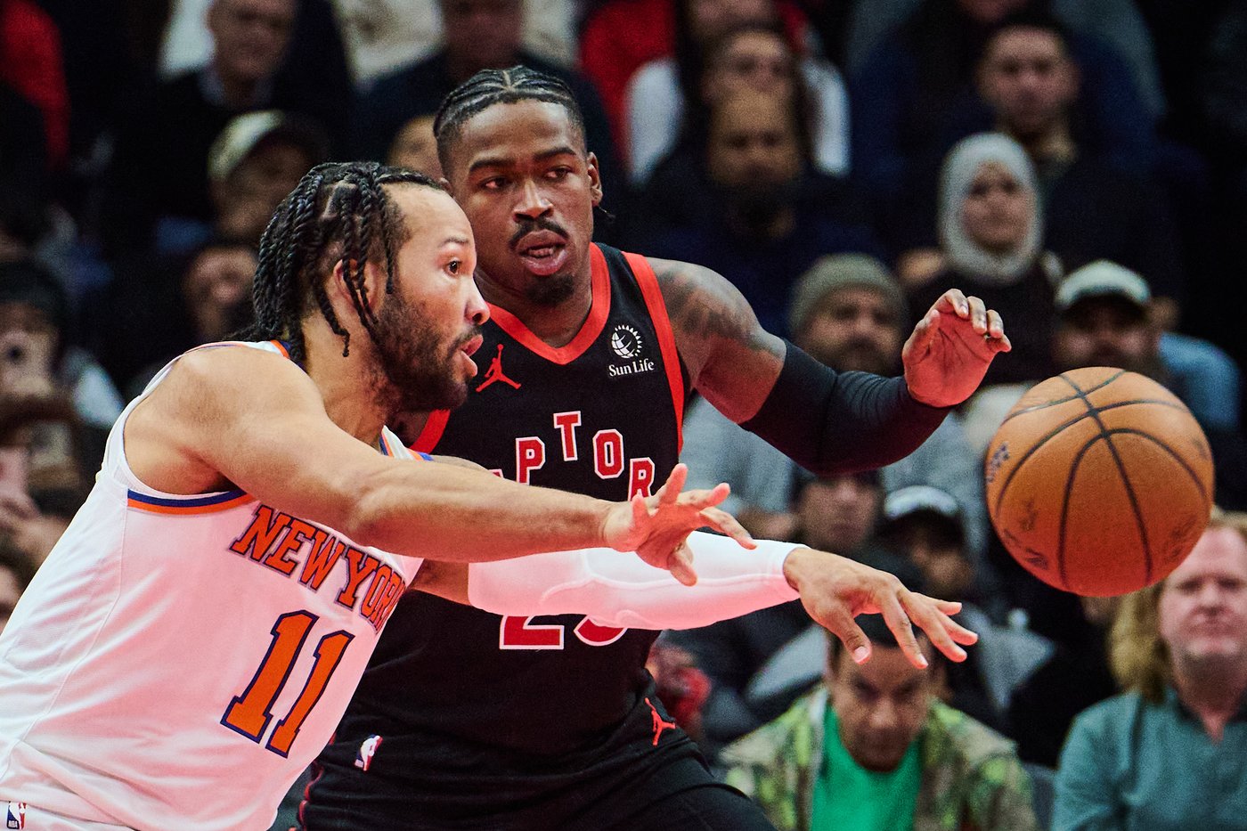 Brunson's 35 points help Knicks bounce Raptors out of NBA Cup 117-101 | iNFOnews.ca