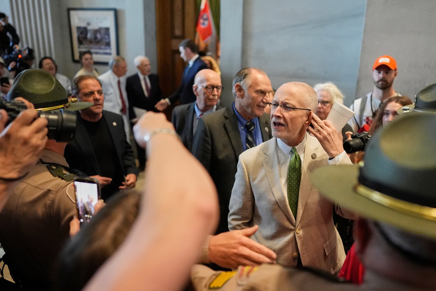 Demonstrators rally in Tennessee and Alabama against redistricting efforts, in photos | iNFOnews.ca