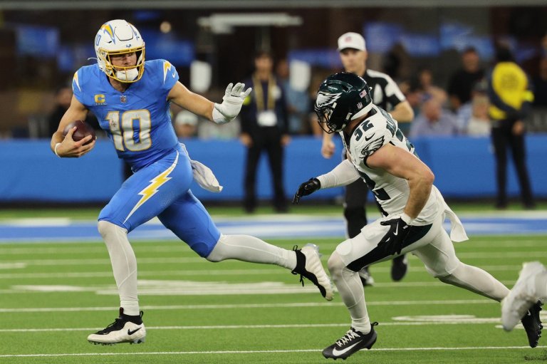 Chargers come through with a mythic win over Eagles, fueled by more heroics from QB Justin Herbert | iNFOnews.ca