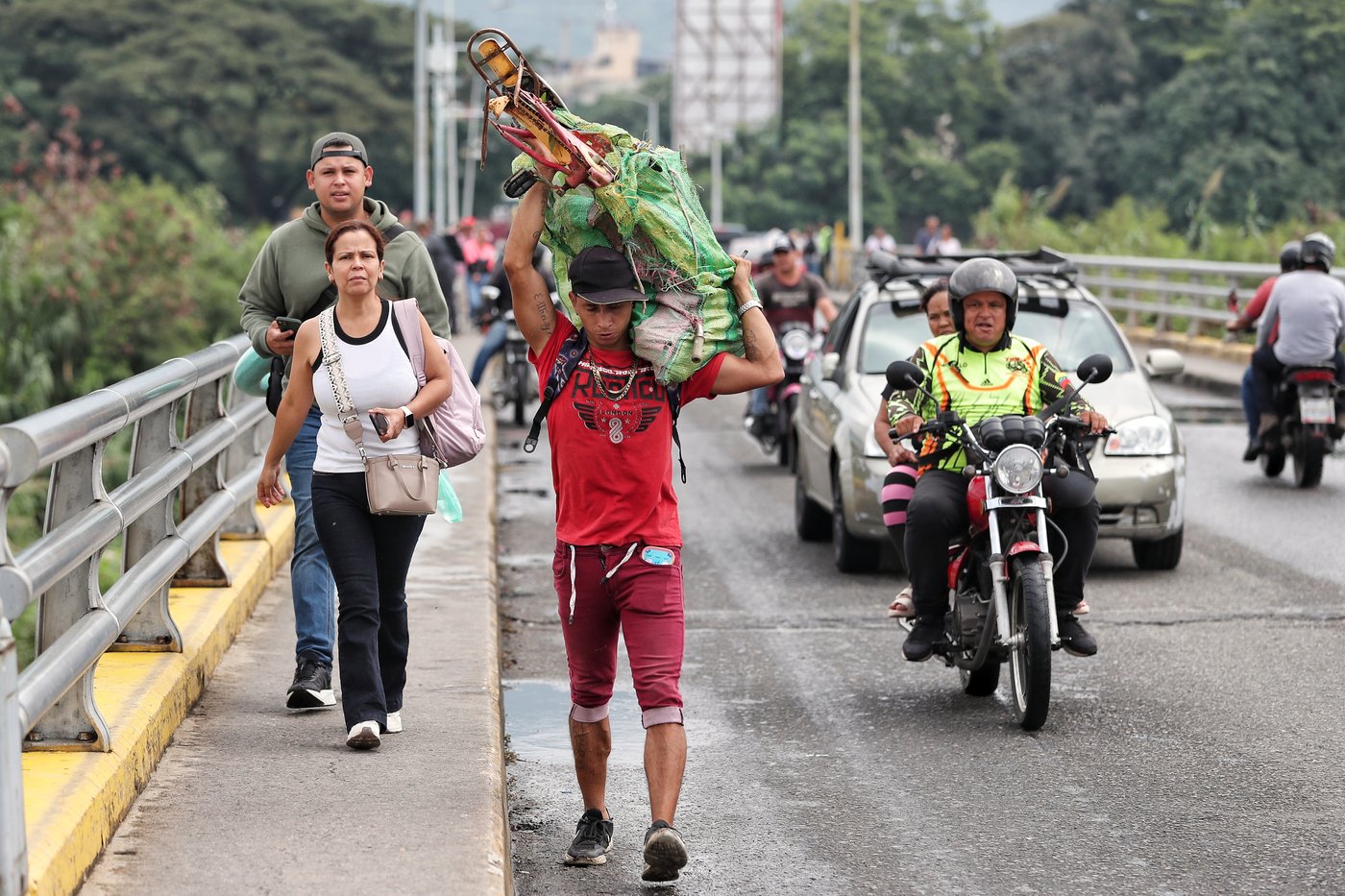 Colombian rebels call for a 'national accord' after the US intervention in Venezuela | iNFOnews.ca