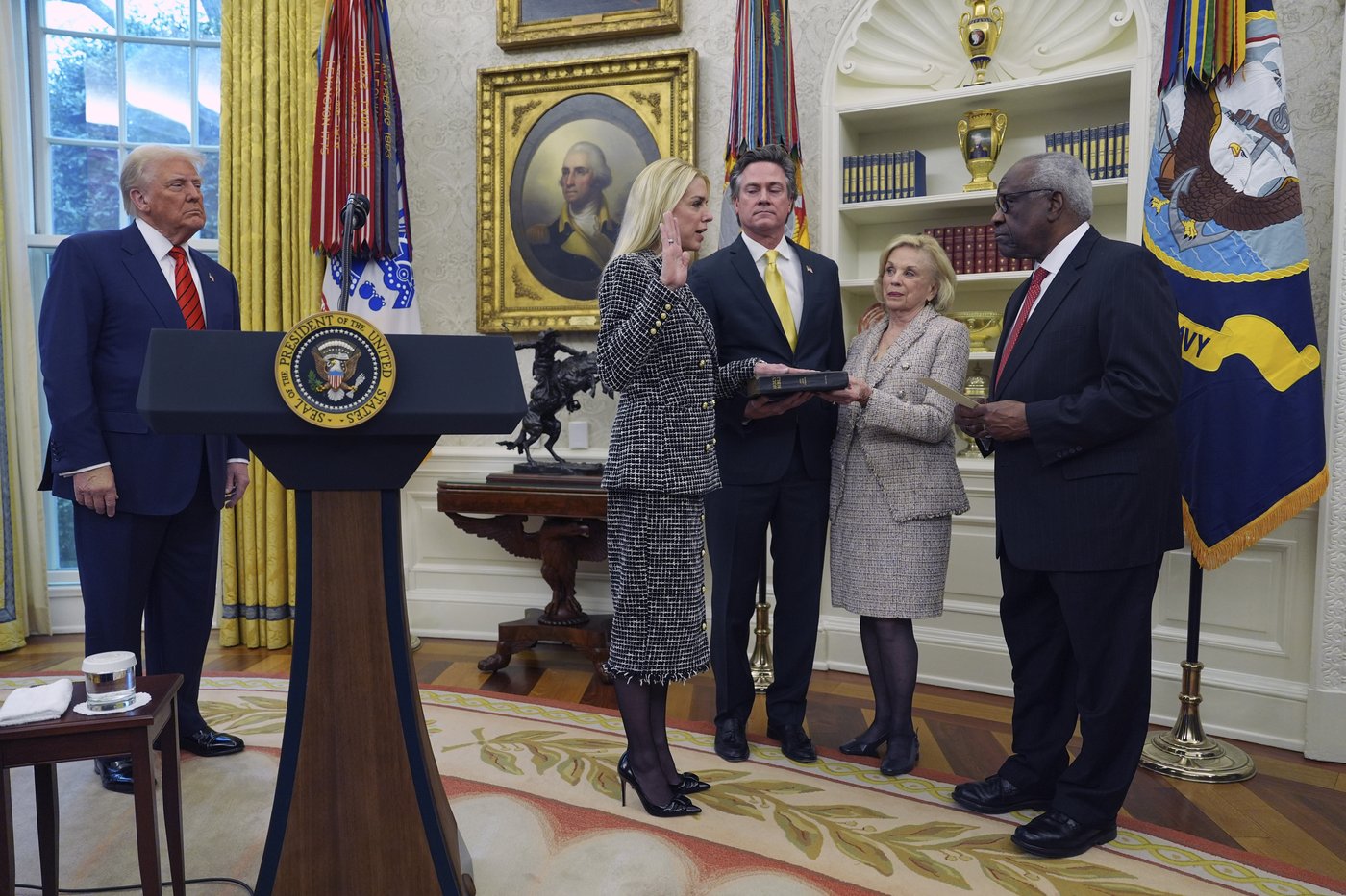 New Attorney General Pam Bondi orders review of Trump cases as she takes over the Justice Dept. | iNFOnews.ca New Attorney General Pam Bondi orders review of Trump cases as she takes over the Justice Dept. | iNFOnews.ca