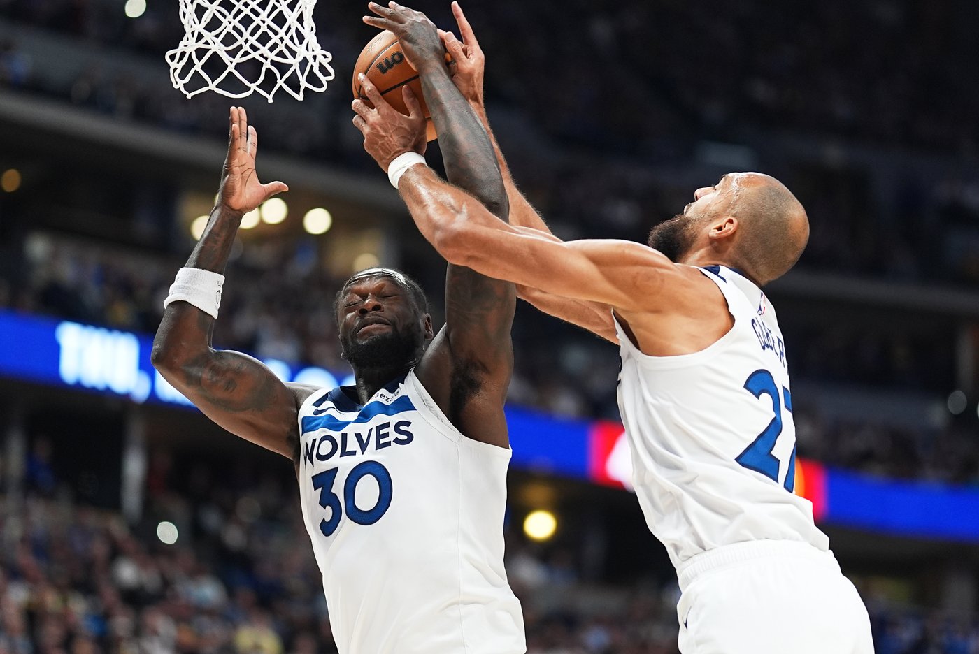 Anthony Edwards and T-Wolves move into 4th in the West with a 117-108 win over the Nuggets | iNFOnews.ca Anthony Edwards and T-Wolves move into 4th in the West with a 117-108 win over the Nuggets | iNFOnews.ca