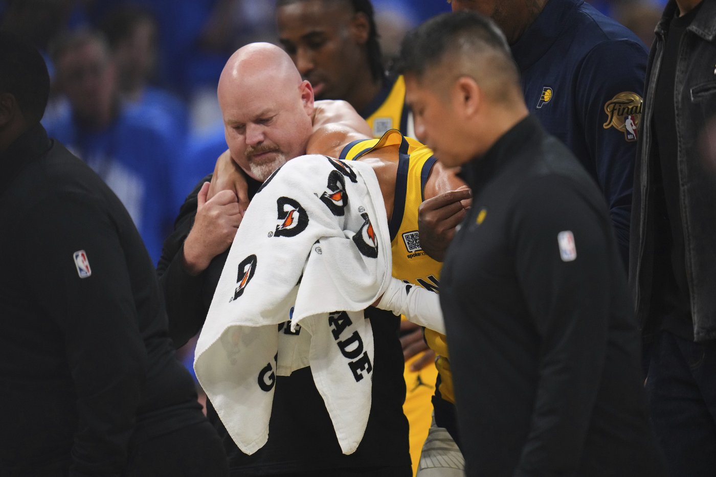 Pacers' Tyrese Haliburton suffers right leg injury in Game 7 loss. His father says it's an Achilles | iNFOnews.ca Pacers' Tyrese Haliburton suffers right leg injury in Game 7 loss. His father says it's an Achilles | iNFOnews.ca