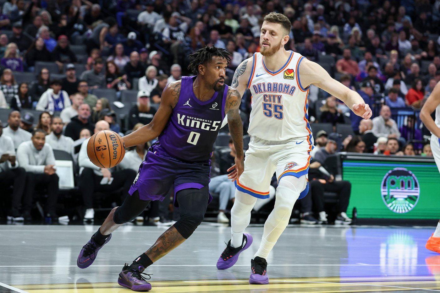 Hartenstein has 33 points and 19 rebounds to help the Thunder rout the Kings | iNFOnews.ca