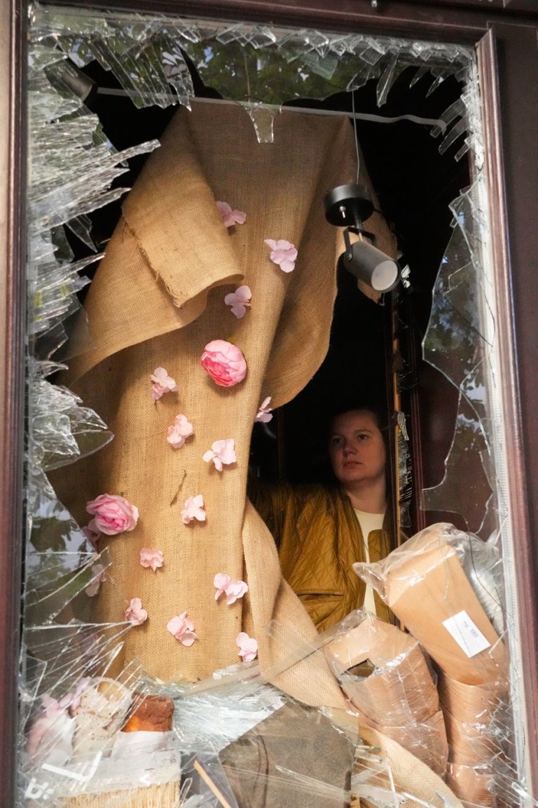 See the world in vertical: Top photos by AP photojournalists | iNFOnews.ca