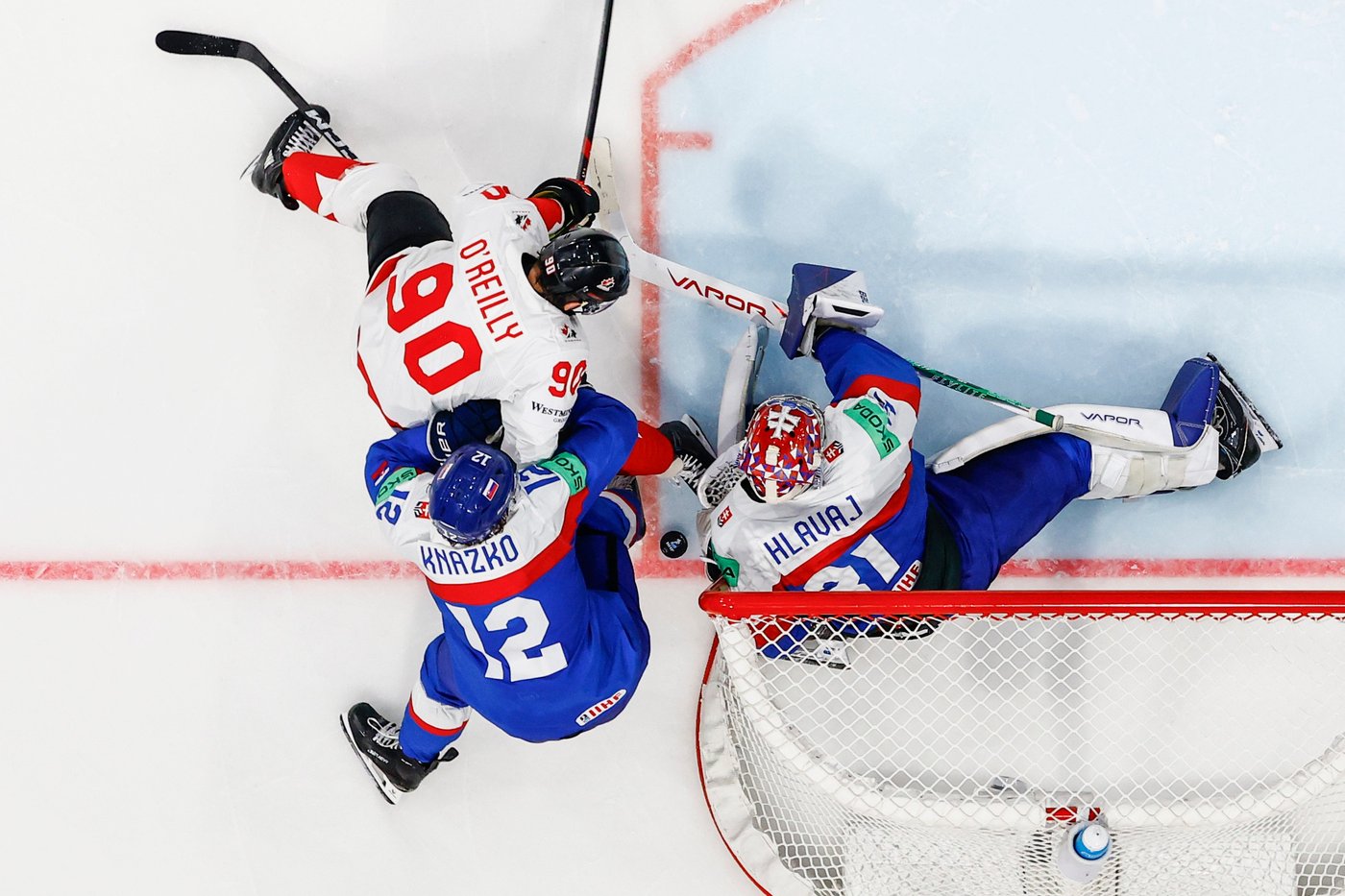 Canada scores 4 in the final period to beat Slovakia 5-1 at ice hockey worlds | iNFOnews.ca Canada scores 4 in the final period to beat Slovakia 5-1 at ice hockey worlds | iNFOnews.ca