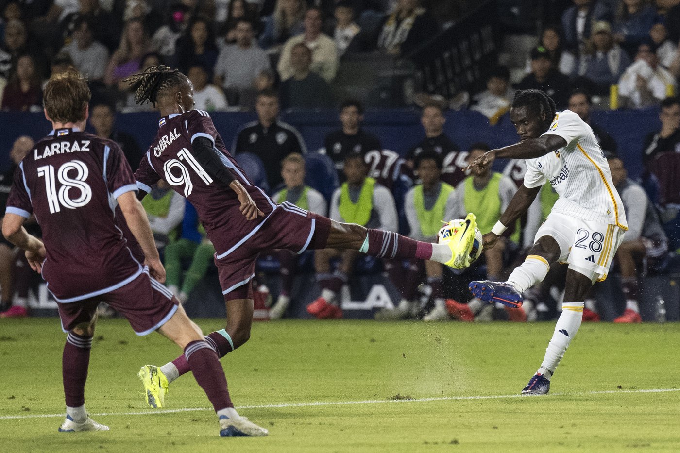 Dejan Joveljic, Riqui Puig both have 2 goals and assist as Galaxy rout Rapids 5-0 in playoff opener | iNFOnews.ca