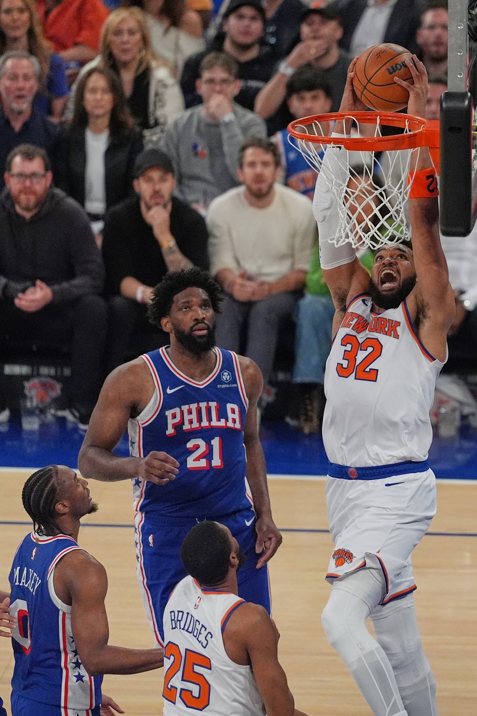 Knicks crush the 76ers 137-98 to start the second round and keep up a historic postseason roll | iNFOnews.ca Knicks crush the 76ers 137-98 to start the second round and keep up a historic postseason roll | iNFOnews.ca