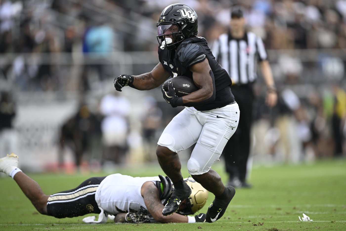 Shedeur Sanders throws for 290 yards, 3 TDs to lead improved Colorado to 48-21 rout of UCF | iNFOnews.ca Shedeur Sanders throws for 290 yards, 3 TDs to lead improved Colorado to 48-21 rout of UCF | iNFOnews.ca