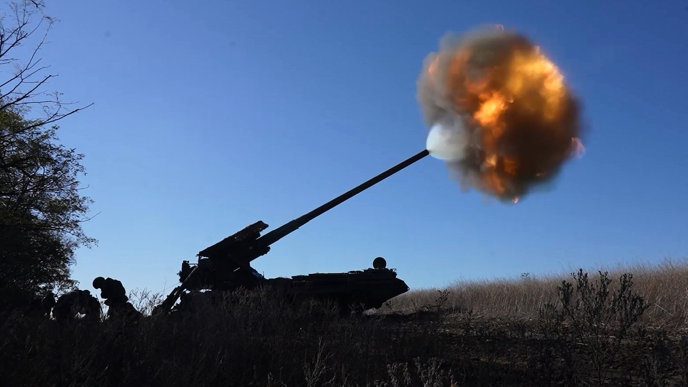 Ukraine says it has hit a major Russian oil refinery with long-range drones | iNFOnews.ca