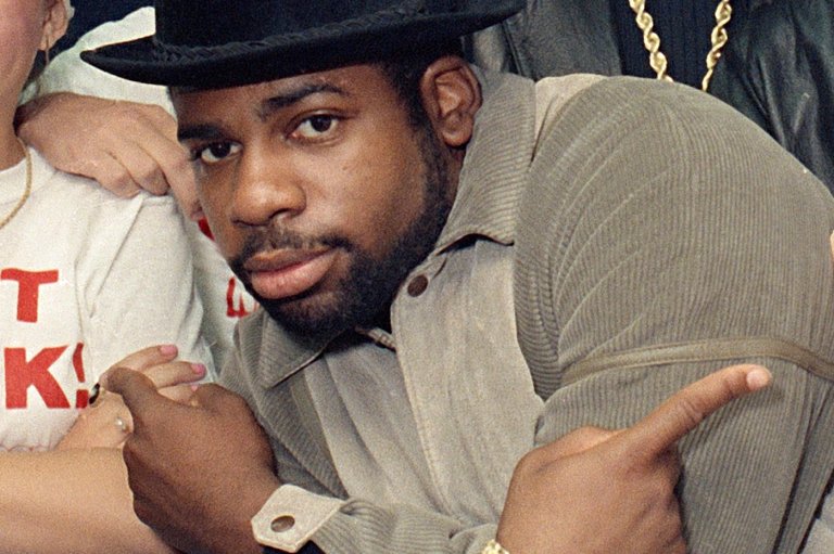 Man seeks to be freed after his conviction was tossed in Jam Master Jay murder case | iNFOnews.ca