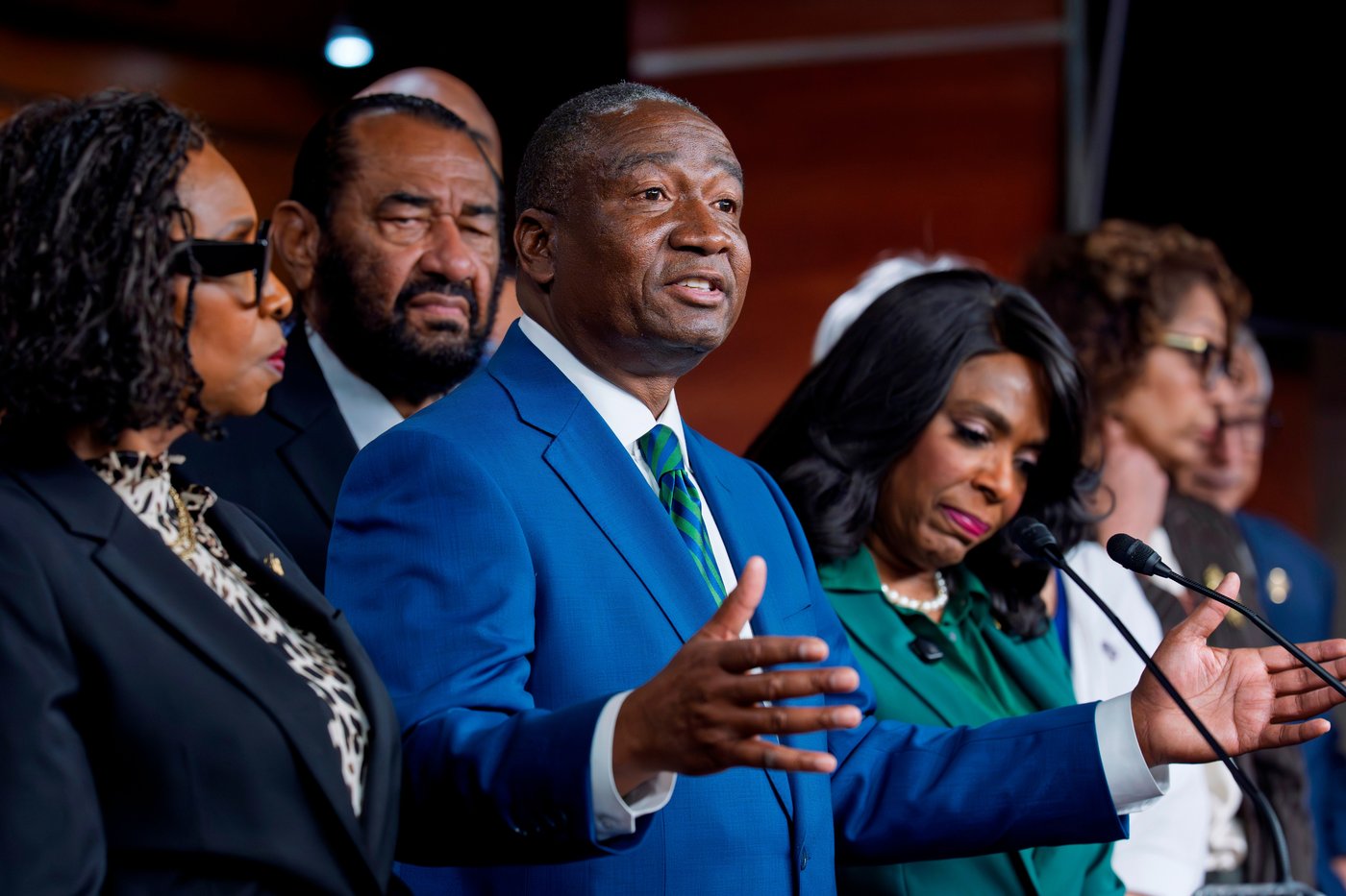 Louisiana Rep. Cleo Fields won't seek reelection after Democrat's seat was redrawn | iNFOnews.ca Louisiana Rep. Cleo Fields won't seek reelection after Democrat's seat was redrawn | iNFOnews.ca