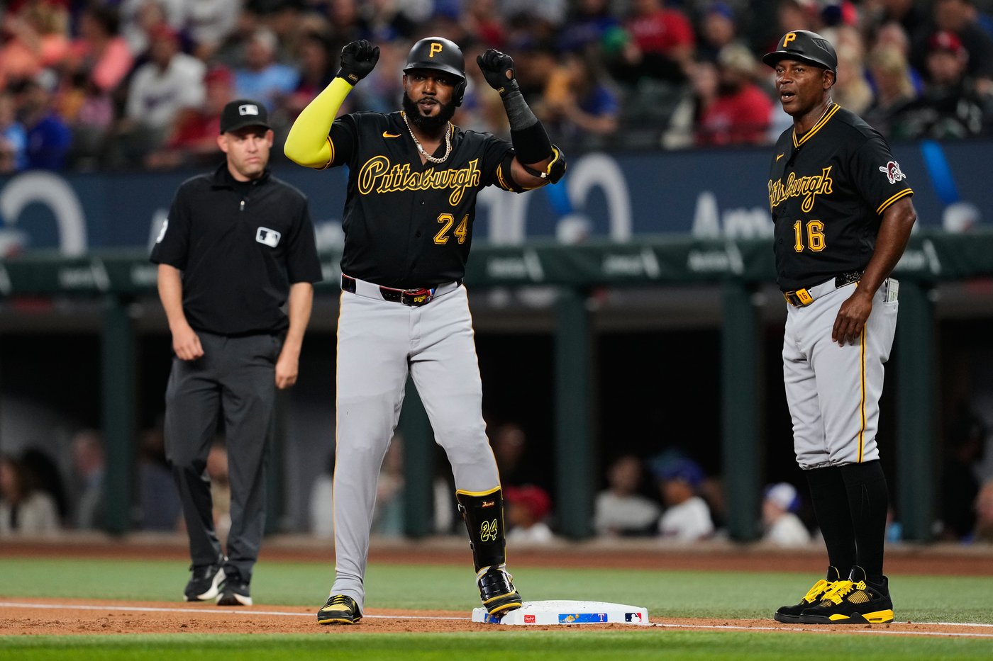 Oneil Cruz's 3-run homer off top of foul pole powers Pirates to 8-4 win over Rangers | iNFOnews.ca