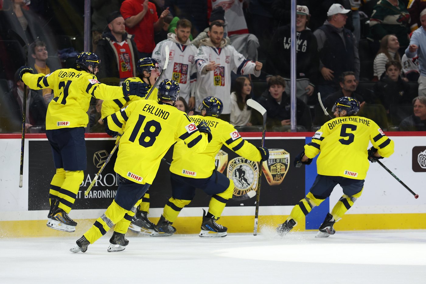 Sweden beats Czechia 4-2 for its third world junior hockey title | iNFOnews.ca