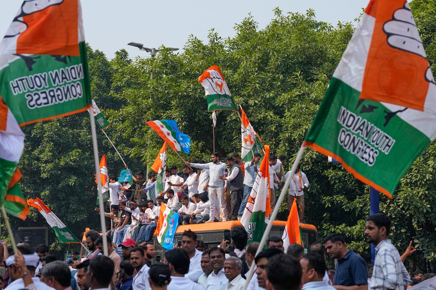 India's opposition parties march to top court as protests over voter lists escalate | iNFOnews.ca