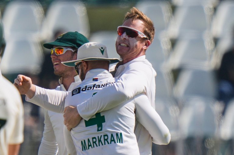 South Africa thrashes Pakistan by 8 wickets to level the two-test series | iNFOnews.ca