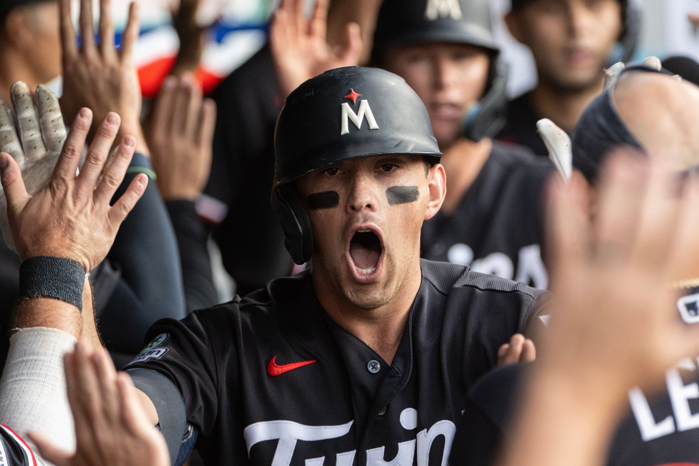 Brooks Lee homers, drives in 4 as Twins topple Guardians 10-6 in José Ramírez's return from injury | iNFOnews.ca