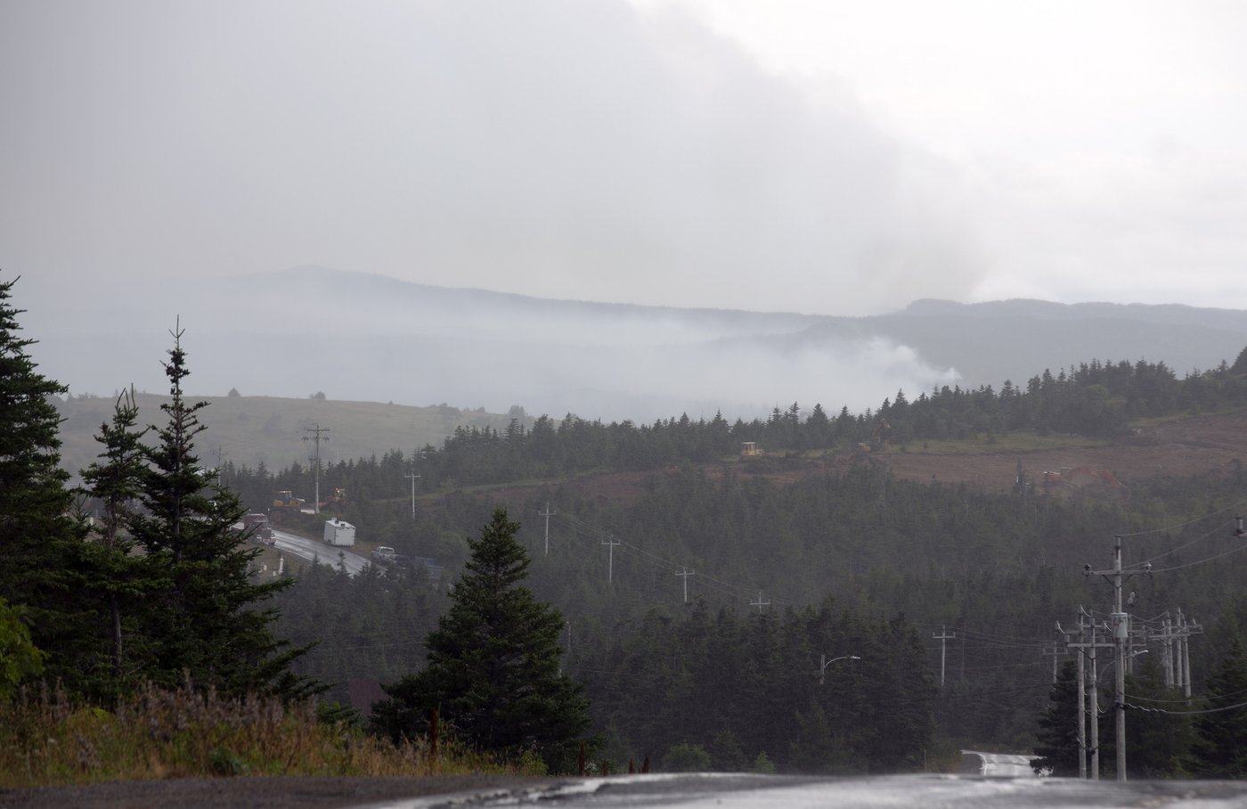Evacuation order lifted for St. John's suburb; wildfire destroys Newfoundland school | iNFOnews.ca