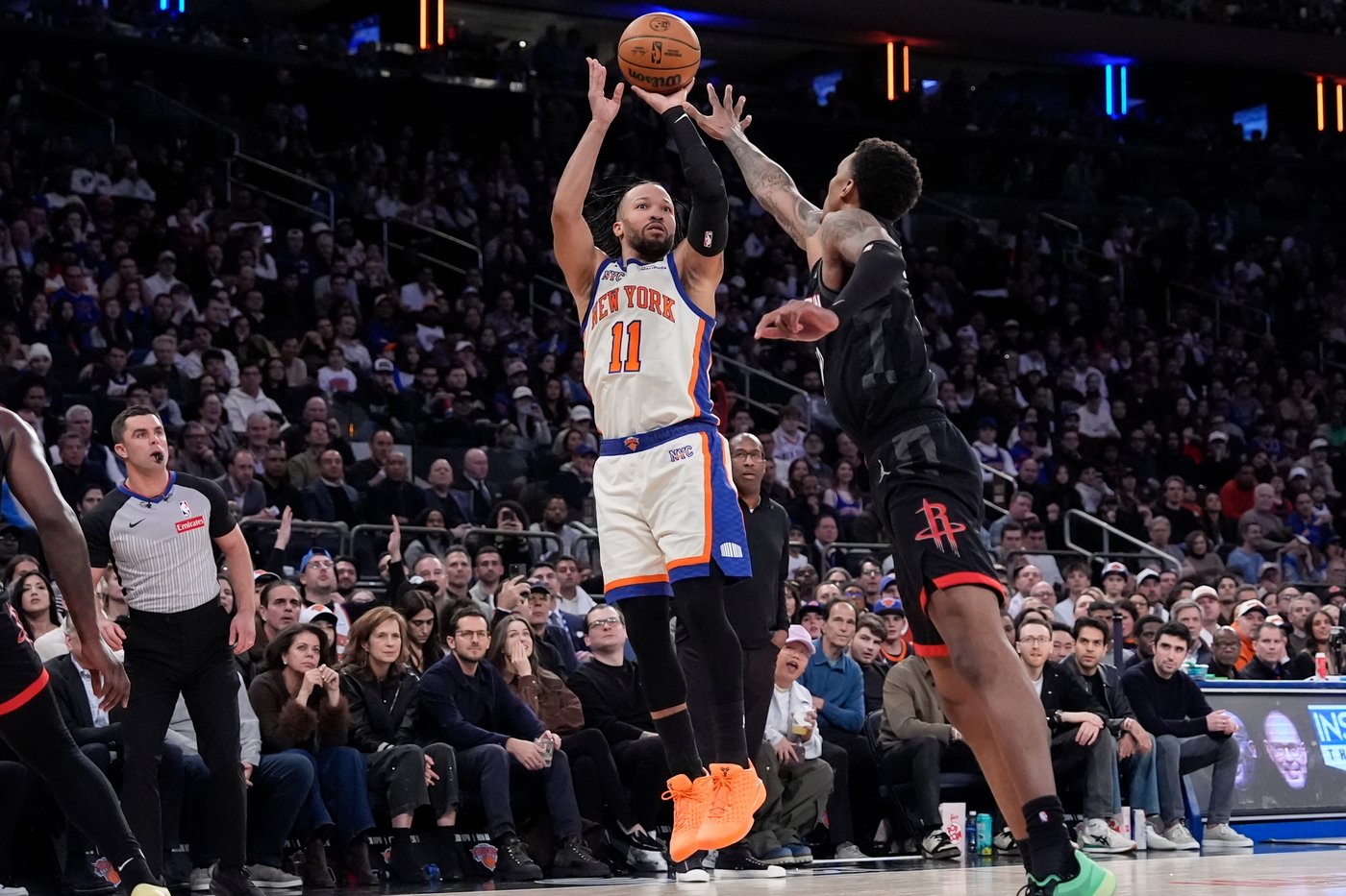 Knicks overcome an 18-point deficit in the 4th quarter to beat the Rockets 108-106 | iNFOnews.ca