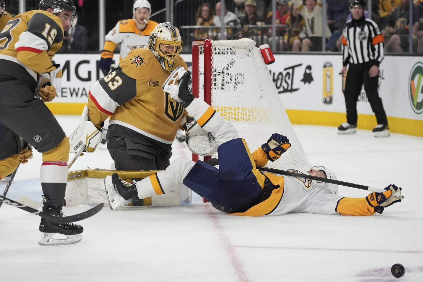Noah Hanifin scores late goal to lift Golden Knights past Nashville 5-3, and clinch Pacific | iNFOnews.ca Noah Hanifin scores late goal to lift Golden Knights past Nashville 5-3, and clinch Pacific | iNFOnews.ca