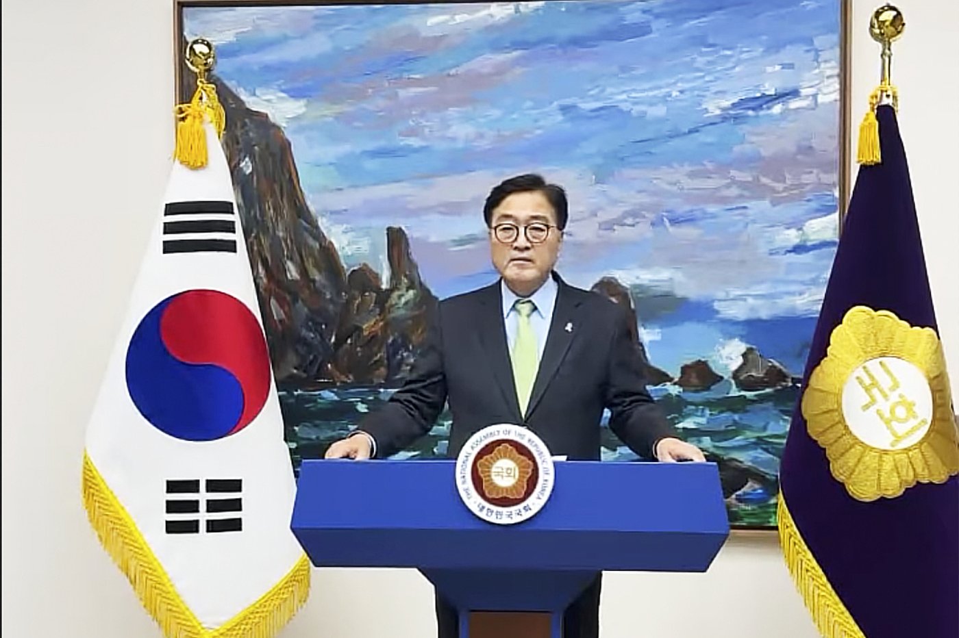 South Korea lifts president's martial law decree after lawmakers reject military rule | iNFOnews.ca