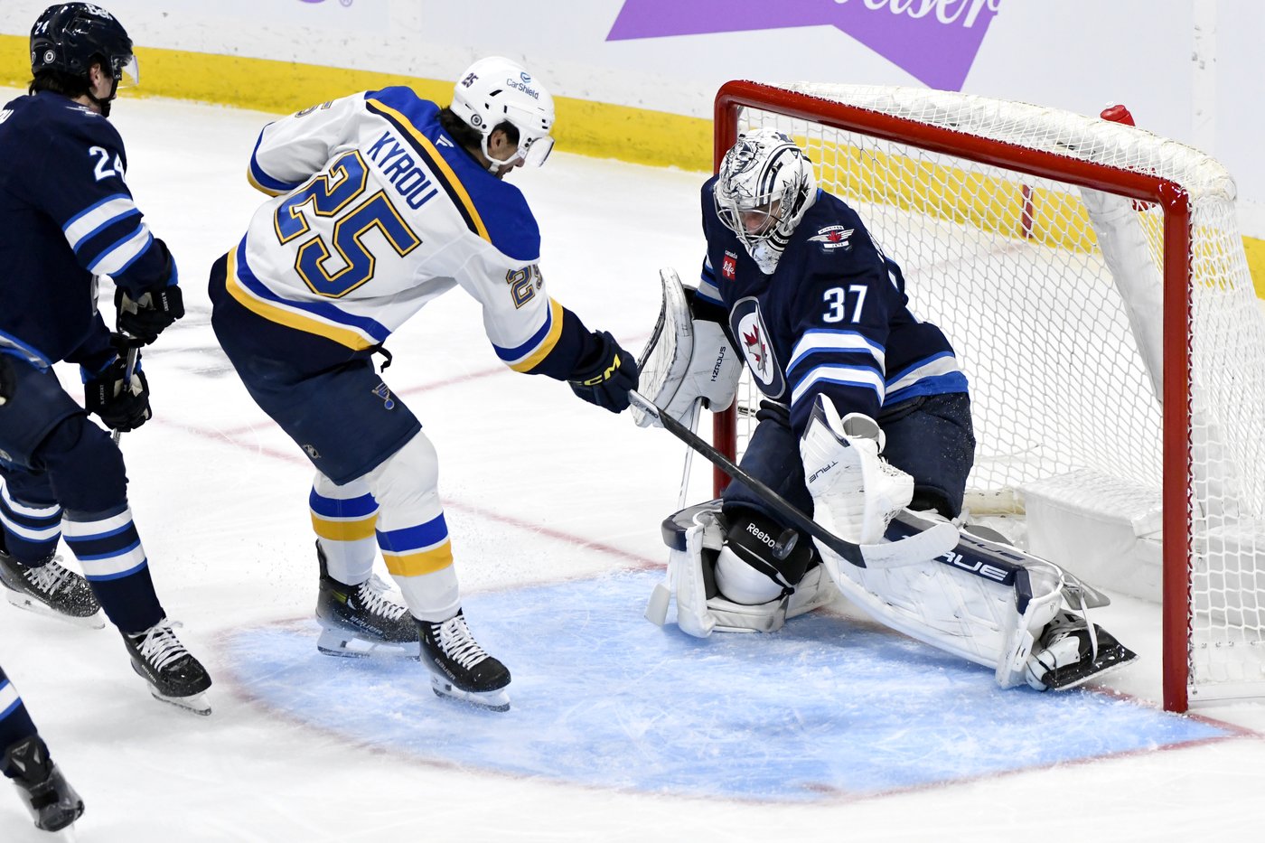 Kyrou scores two as Blues ground struggling Jets 4-1 | iNFOnews.ca