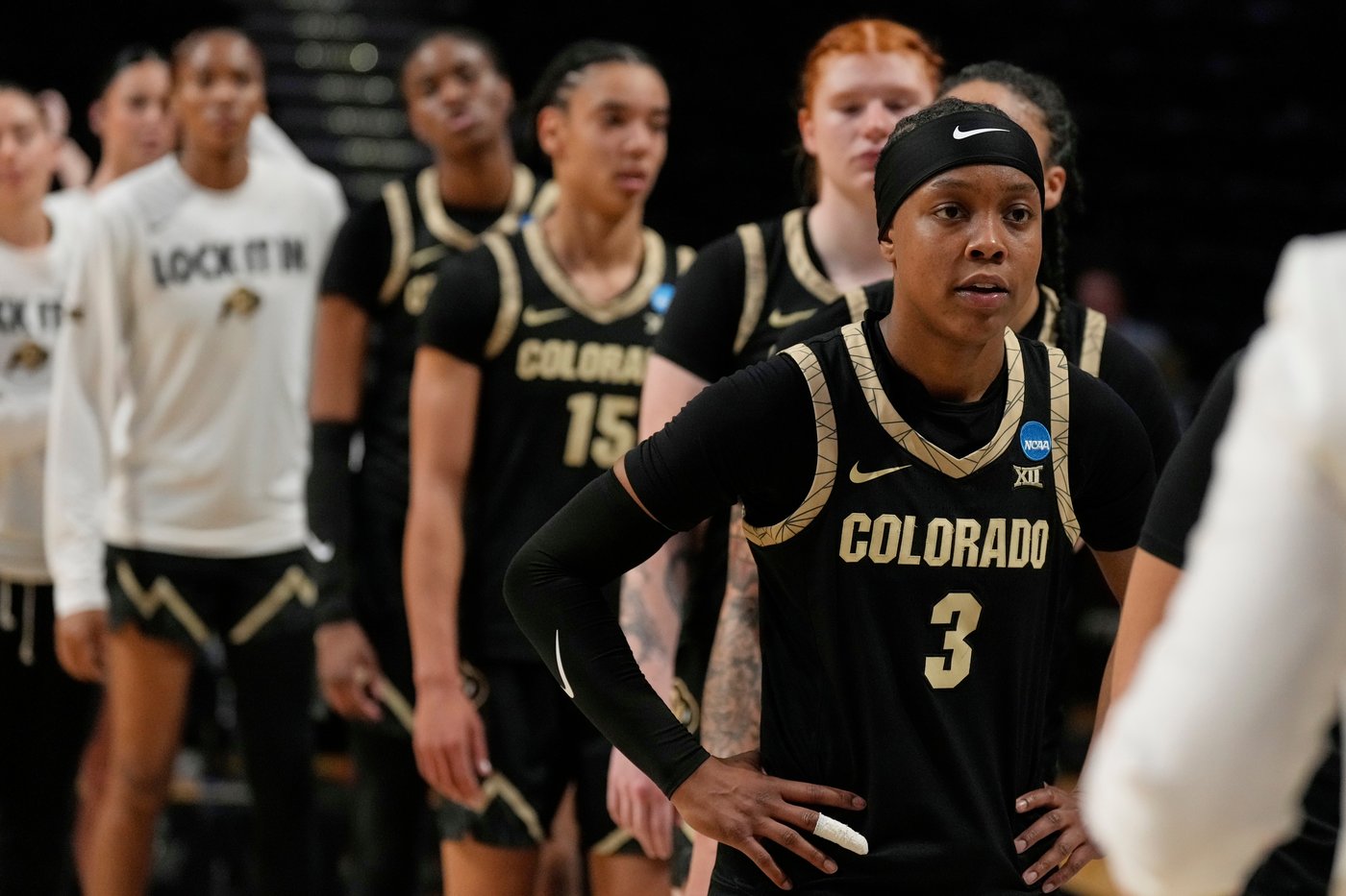 Illinois beats Colorado for 1st round win as youngest team in women's NCAA Tournament | iNFOnews.ca Illinois beats Colorado for 1st round win as youngest team in women's NCAA Tournament | iNFOnews.ca