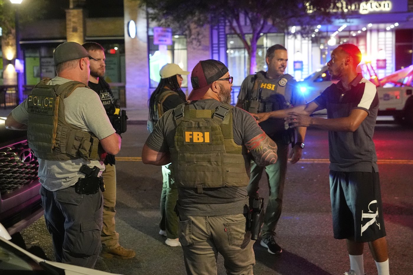 Trump administration agrees to keep DC police chief in place, but with immigration enforcement order | iNFOnews.ca