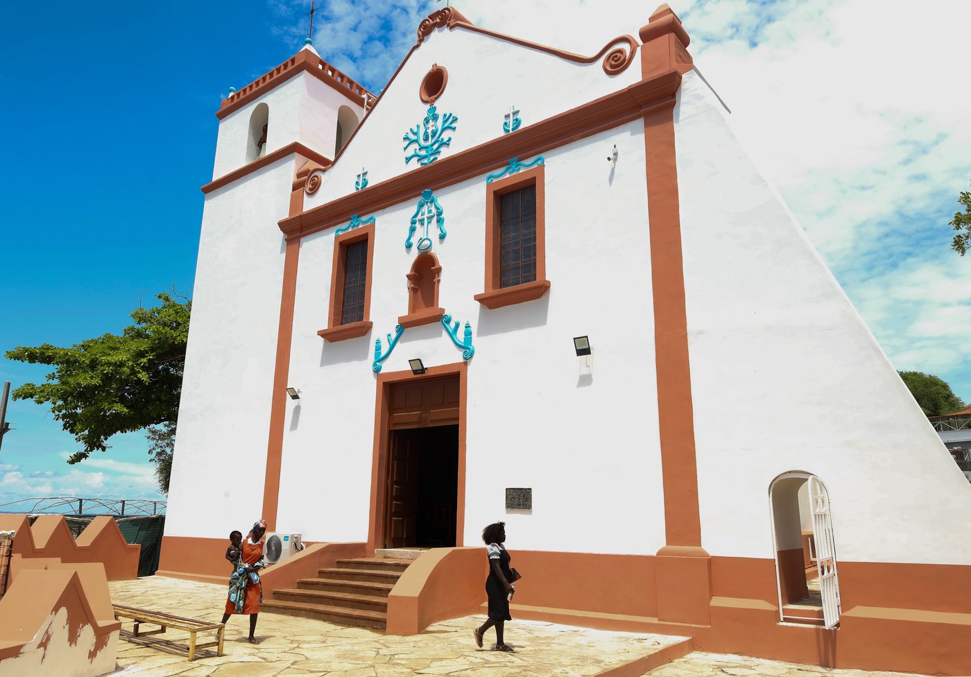 Pope Leo XIV's visit to an African church linked to slavery reflects on his own complex heritage | iNFOnews.ca Pope Leo XIV's visit to an African church linked to slavery reflects on his own complex heritage | iNFOnews.ca