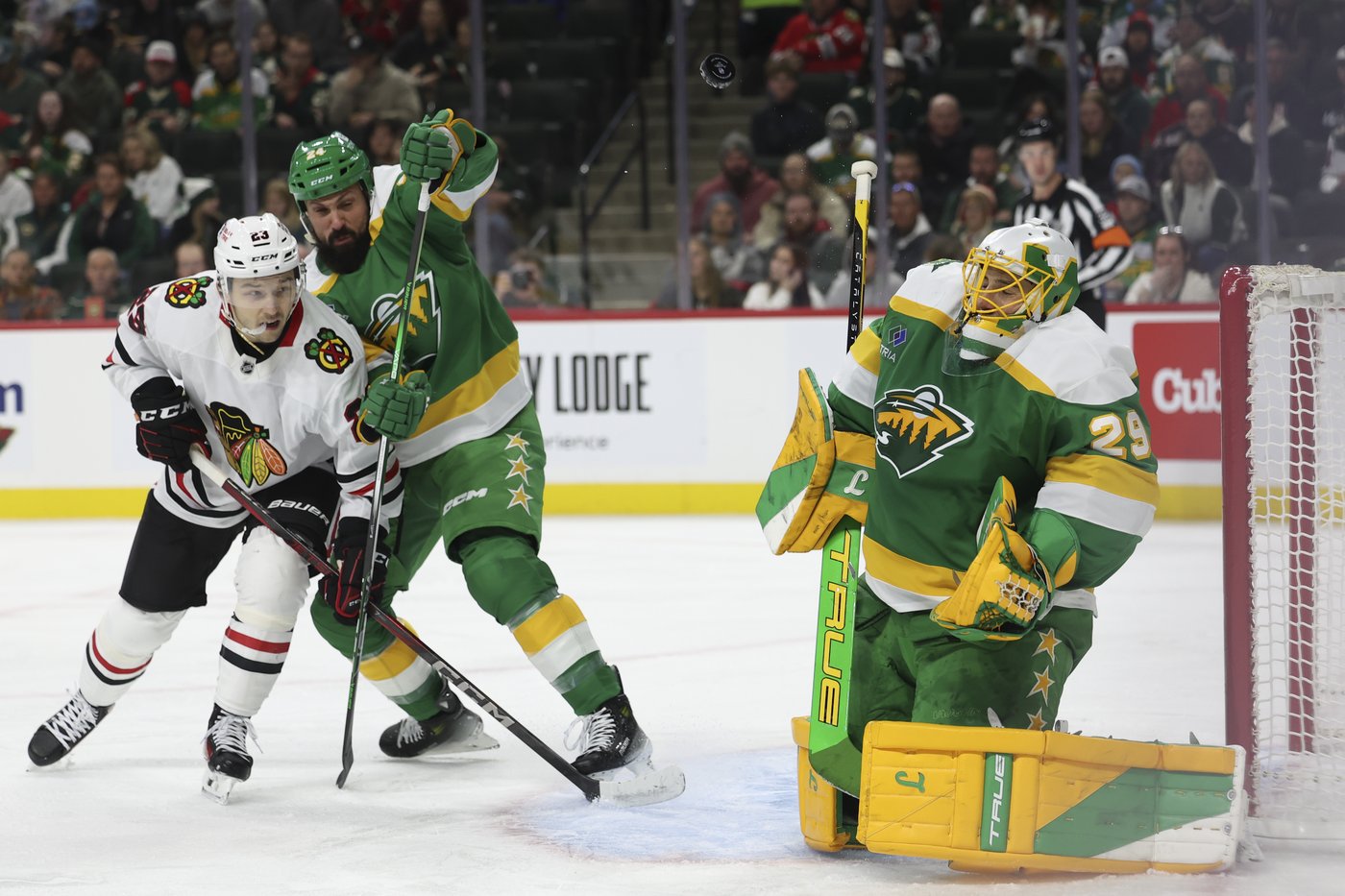 Spurgeon breaks 33-game scoreless streak with two goals, Minnesota beats Chicago 3-2 | iNFOnews.ca