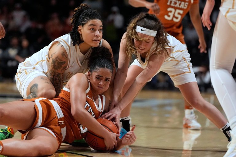 No. 5 Vanderbilt beats No. 4 Texas 86-70 behind Mikayla Blakes’ 34 points | iNFOnews.ca