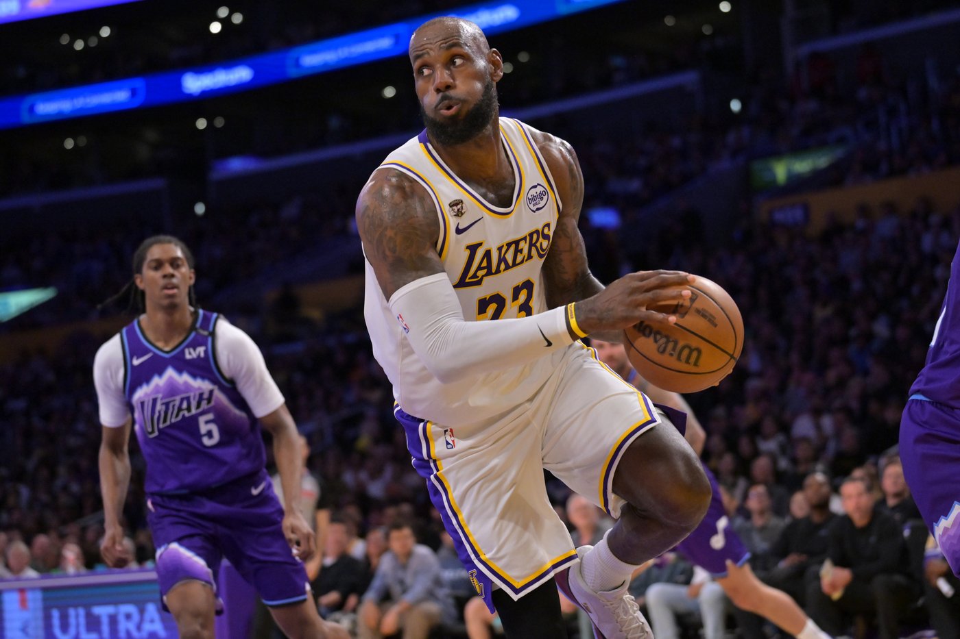 LeBron James must try to carry yet another team to playoff success with Lakers' Doncic, Reaves out | iNFOnews.ca LeBron James must try to carry yet another team to playoff success with Lakers' Doncic, Reaves out | iNFOnews.ca