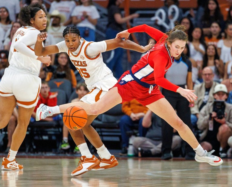 Booker's 22 points, 12 rebounds and 6 steals leads No. 4 Texas women past No. 24 Richmond 85-56 | iNFOnews.ca