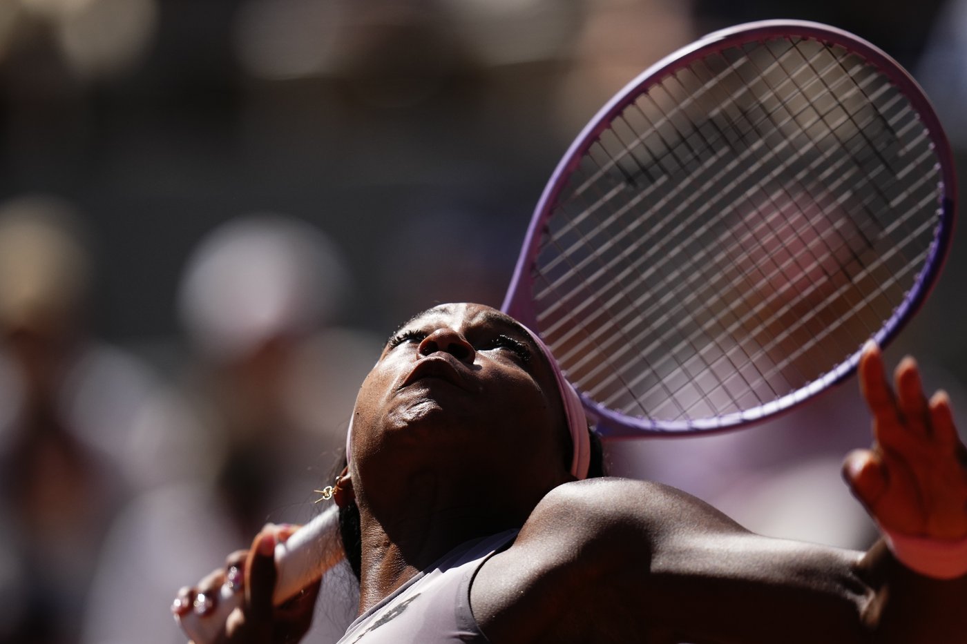 Sabalenka's necklaces sparkle in the sun during French Open win. Gauff, Osaka, Sinner advance | iNFOnews.ca Sabalenka's necklaces sparkle in the sun during French Open win. Gauff, Osaka, Sinner advance | iNFOnews.ca
