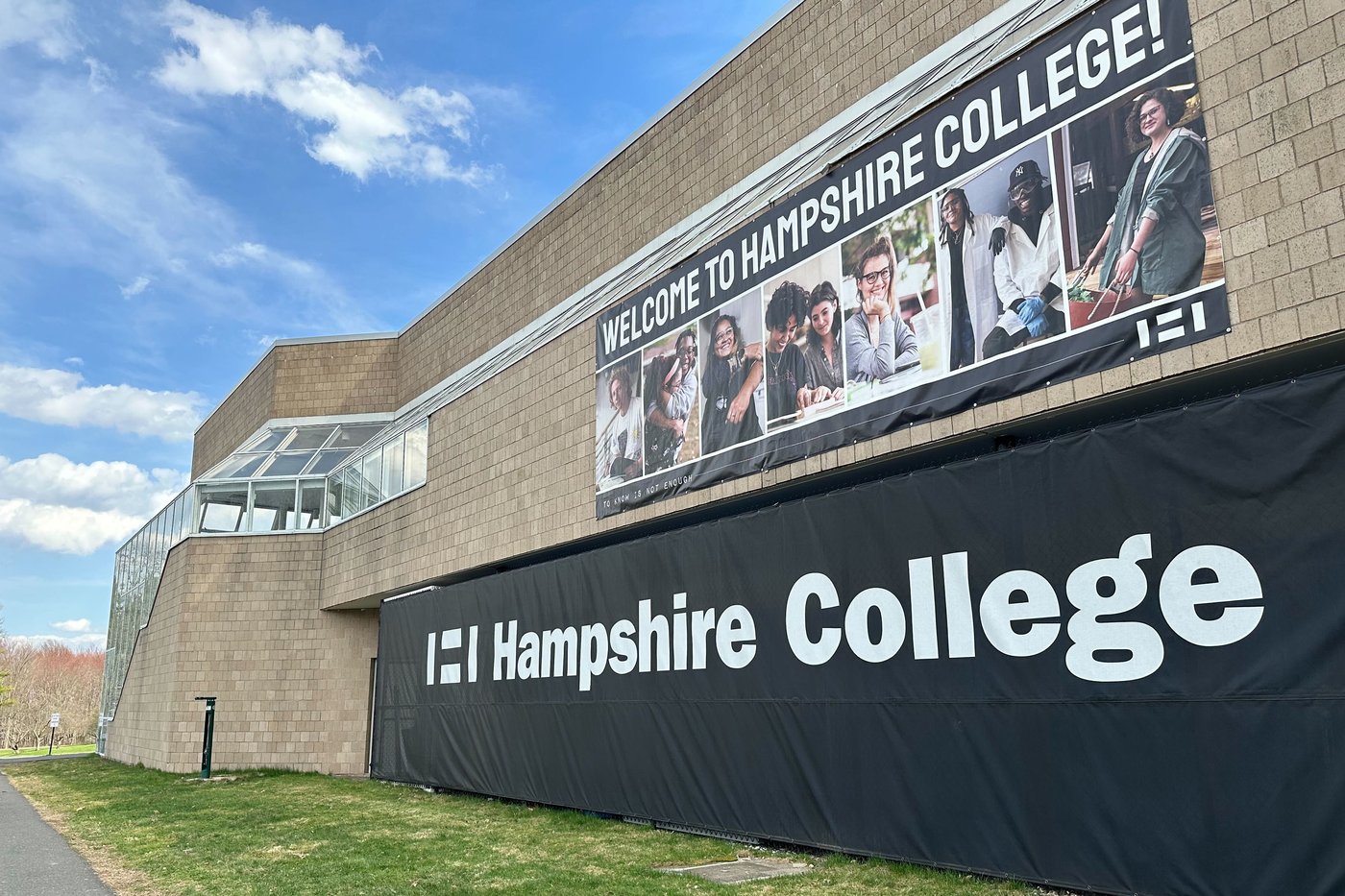 Hampshire College, which counts filmmaker Ken Burns among its alumni, is closing later this year | iNFOnews.ca